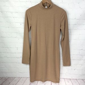 Forever 21 Women's Tan Color Long Sleeve Dress Size Medium